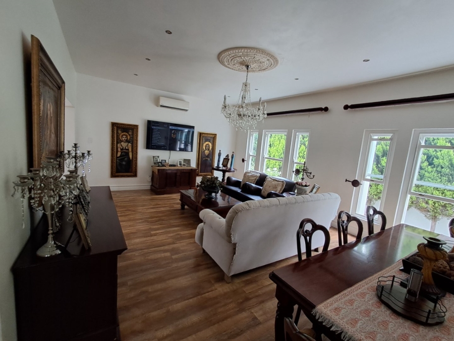 5 Bedroom Property for Sale in Rustenburg Central North West